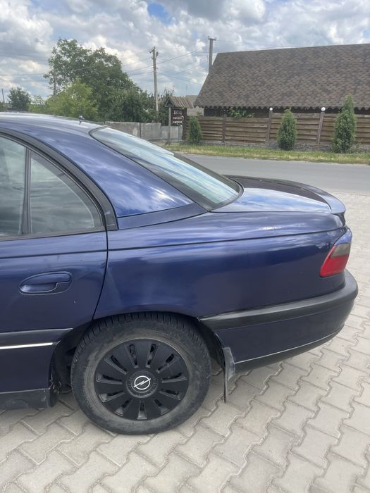 Opel Omega 2.0 16v