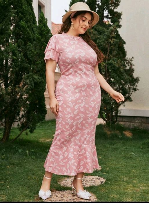 Sukienka maxi plus size