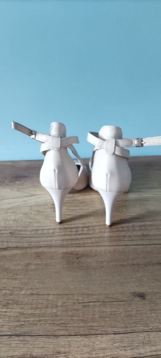 Buty ślubne brilu