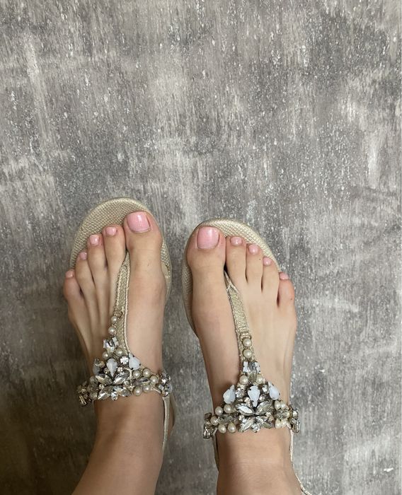 złote sandałki z krysztalkami/ kamyczkami