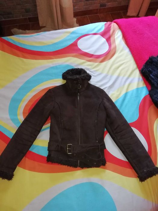 Vende-se casaco a imitar camursa castanho, da C&A, tamanho 36