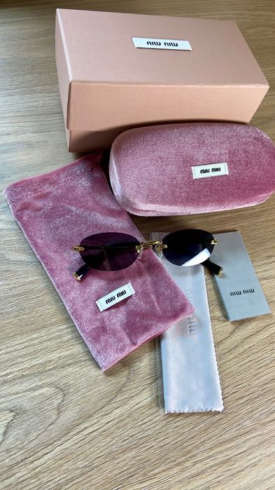 Окуляри від міу міу