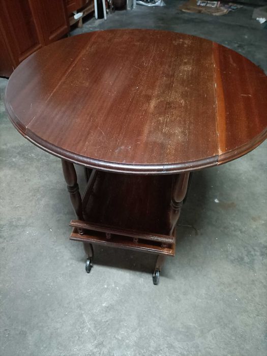 Mesa/Bar em madeira com abas