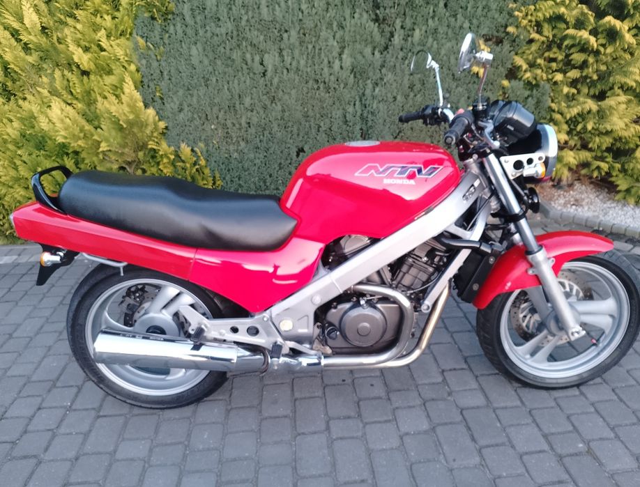 Honda   NTV  650