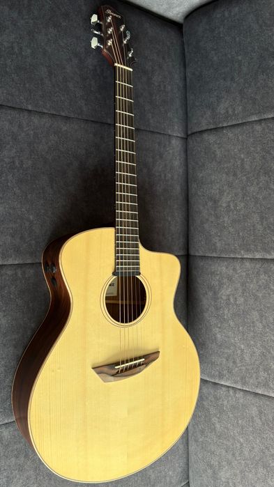 Ibanez PA300E gitara elektro akustyczna