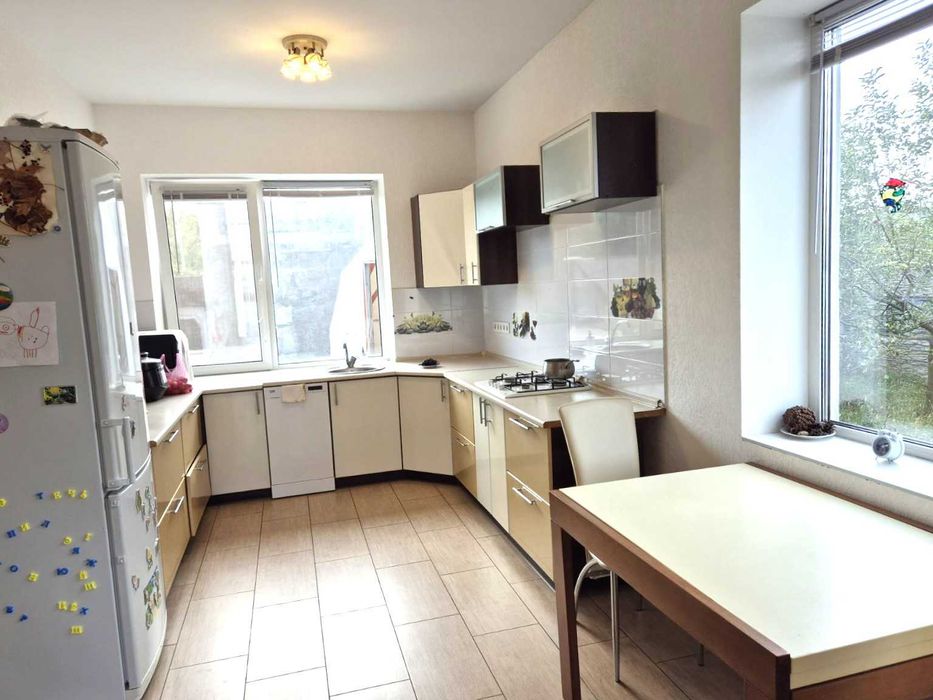 Продаж будинку з ремонтом 90м.кв, ділянка 12сот, с Бобриця!Поруч ліс!