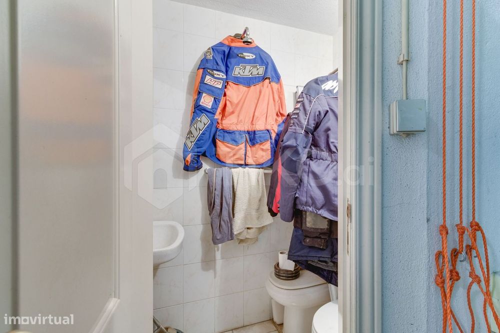 T4 com 209 m², vista 360º, sol todo o dia e garagem de 78 m² | Corroio