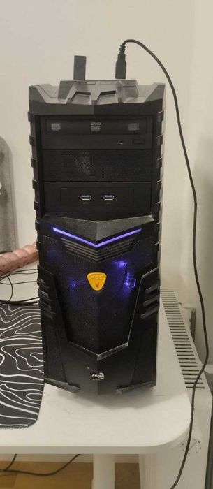 Komputer gamingowy + monitor msi 24 cale