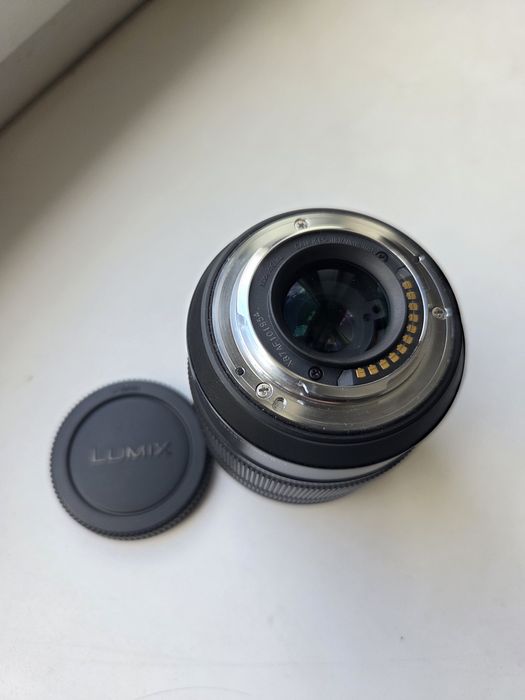 Об'єктив Panasonic Lumix G 12-60mm f/3.5-5.6