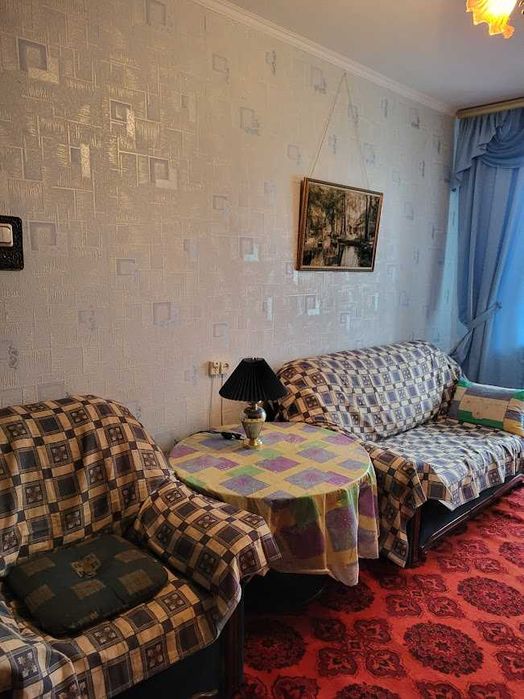 Бровари продам 2 кім.квартиру вул.Незалежності.