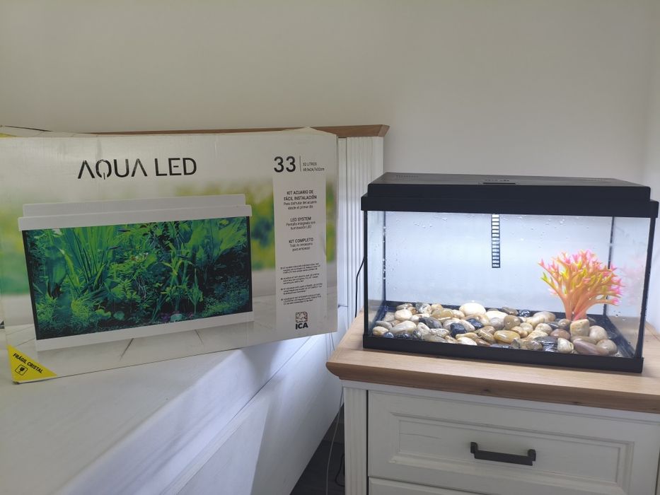 Aquário Aqua LED 32L (ICA) + Acessórios – Como Novo!