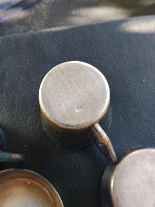Platerowane srebrem mini filiżanki Retro warmet rytosztuka ?