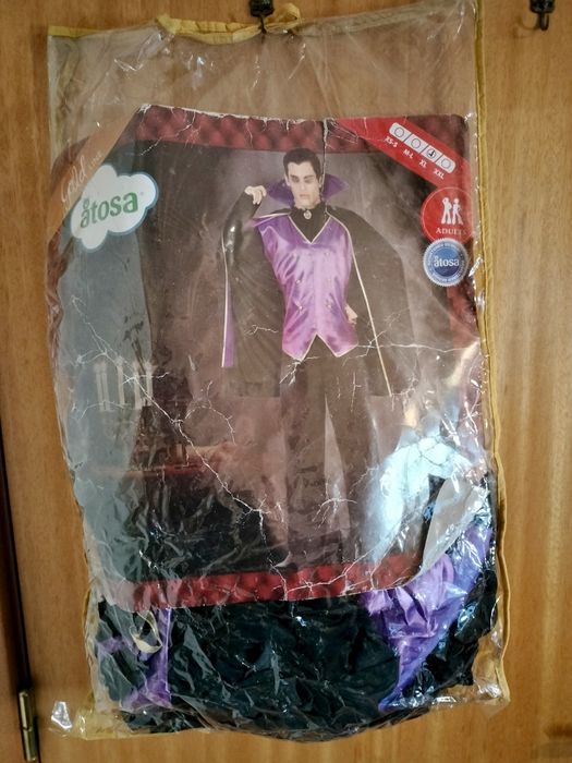 Disfarce Vampiro em Roxo