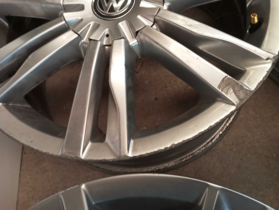 Jogo Jantes 17 Originais VW Golf VII 5x112 5G0601025C "Dijon"