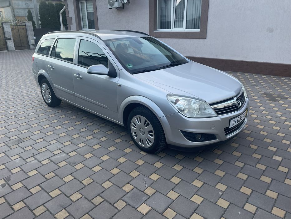 Продам опель астра H 2008