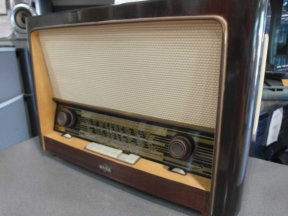 Rádio Válvulas NORA Anos 50 C/FM Restaurado