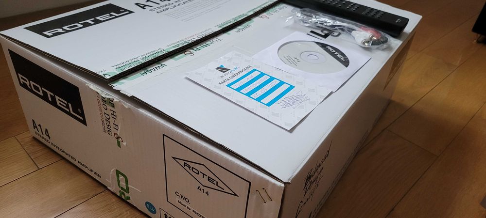 Wzmacniacz ROTEL - A14