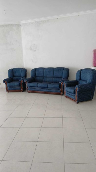 Sofás azuis em excelente estado, completamente novos