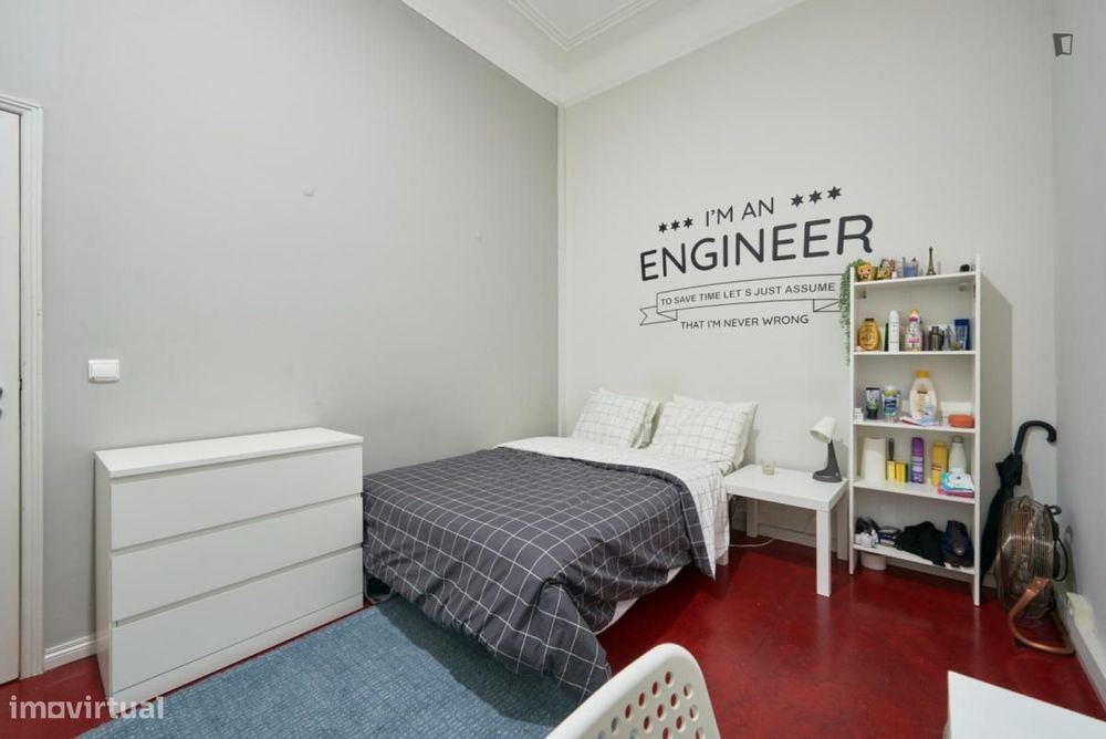 Quarto - localizado em Entrecampos Lisbon