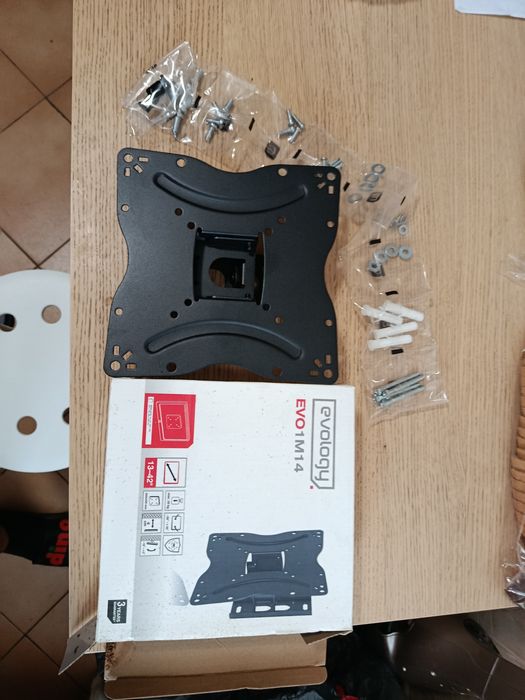 Uchwyt ścienny tv 13-42'' nowy