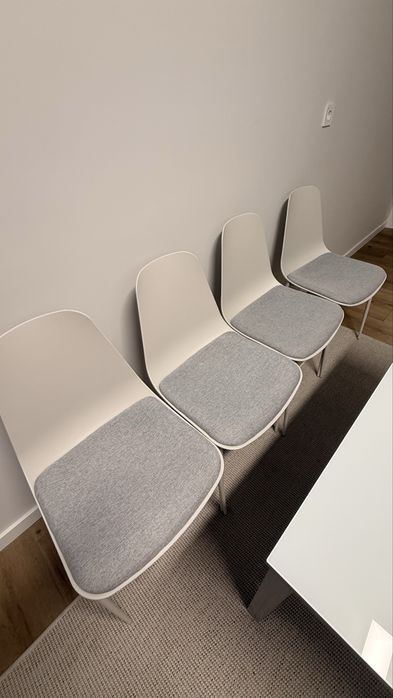 Mesa de cozinha com 4 cadeiras