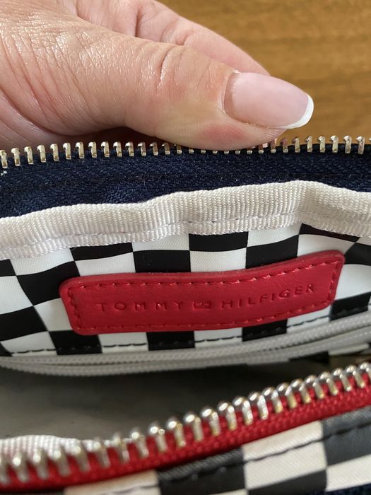 Torebka listonoszka tommy hilfiger