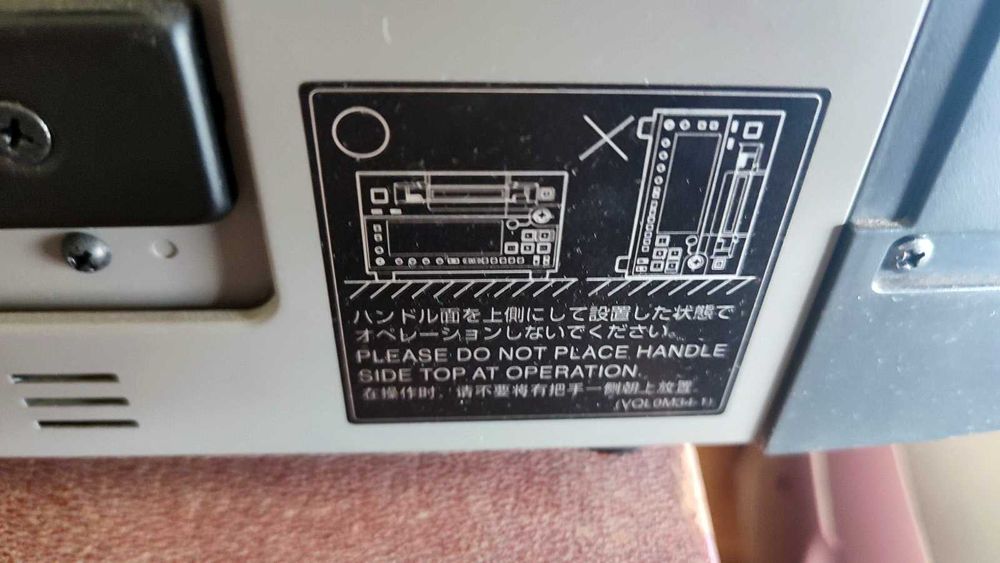 Panasonic AJ-SD93E професійний відеомагнітофон