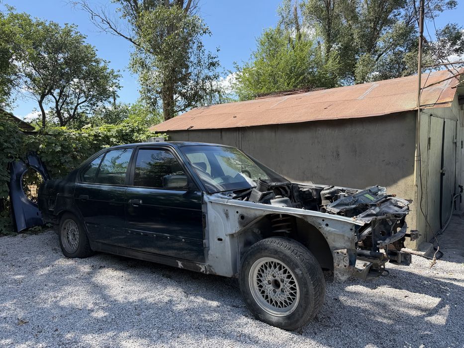 BMW E34 540i кузов на колесах бмв е34