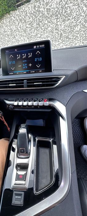 Peugeot 3008  - 2019