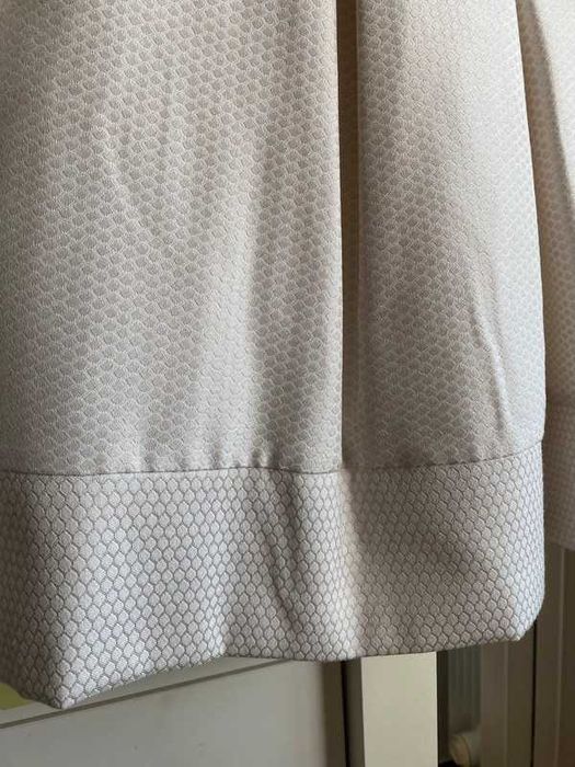vestido de alças beje claro