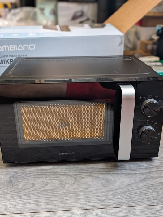 Мікрохвильова піч Ambiano 700W (нова)