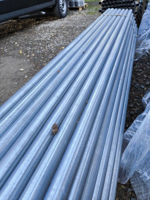 Słupki ogrodzeniowe fi42 mm h=2,3m ocynkowane