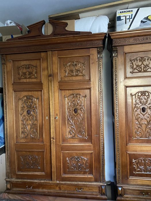 Stara szafa bogato zdobiona  okres międzywojenny