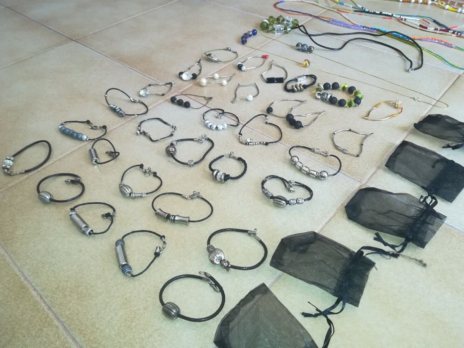Conjunto TODAS Pulseiras e Colares - Vários