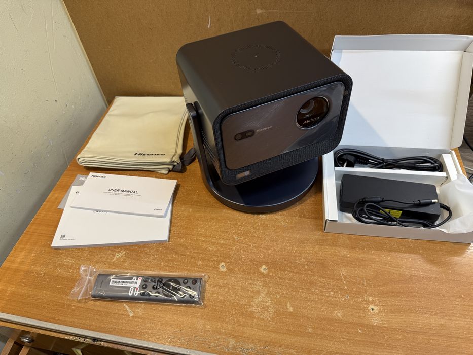 Проектор Hisense С2