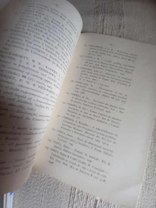 Moçambique Contribuição para uma Bibliografia do Caju