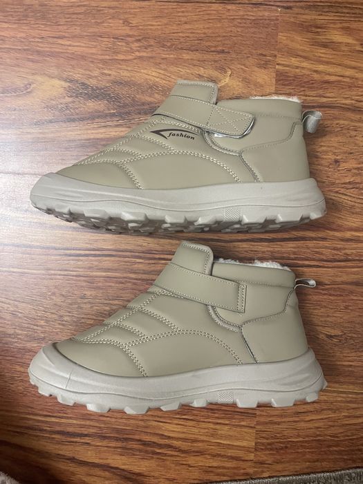 Зимові чобітки, сапоги жіночі спортивні