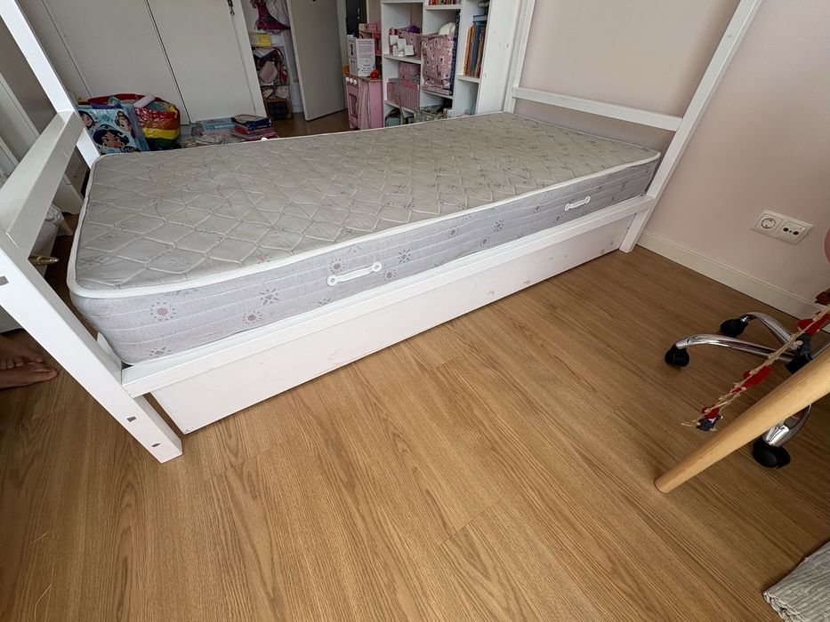 Cama Infantil Casinha em Madeira Branca  + oferta colchão