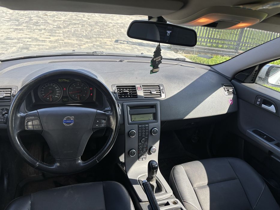 Volvo v50 lift  1.8B 2008r