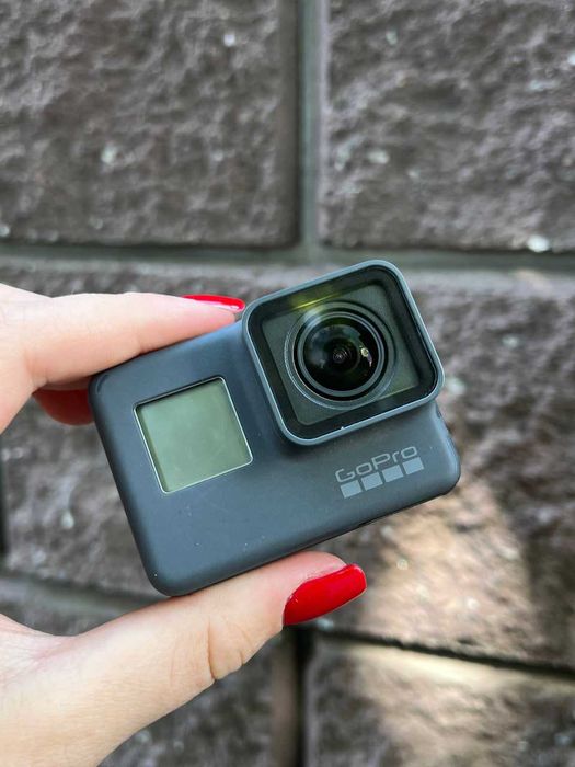 Екшн-камера GoPro Hero 5 з кейсом
