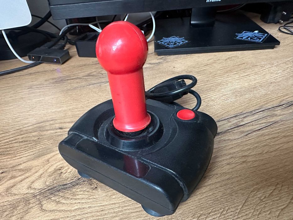 Joystick Atari (niesprawdzony)