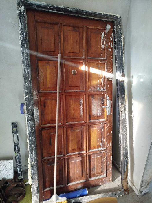 Drzwi na budowe z zamkiem