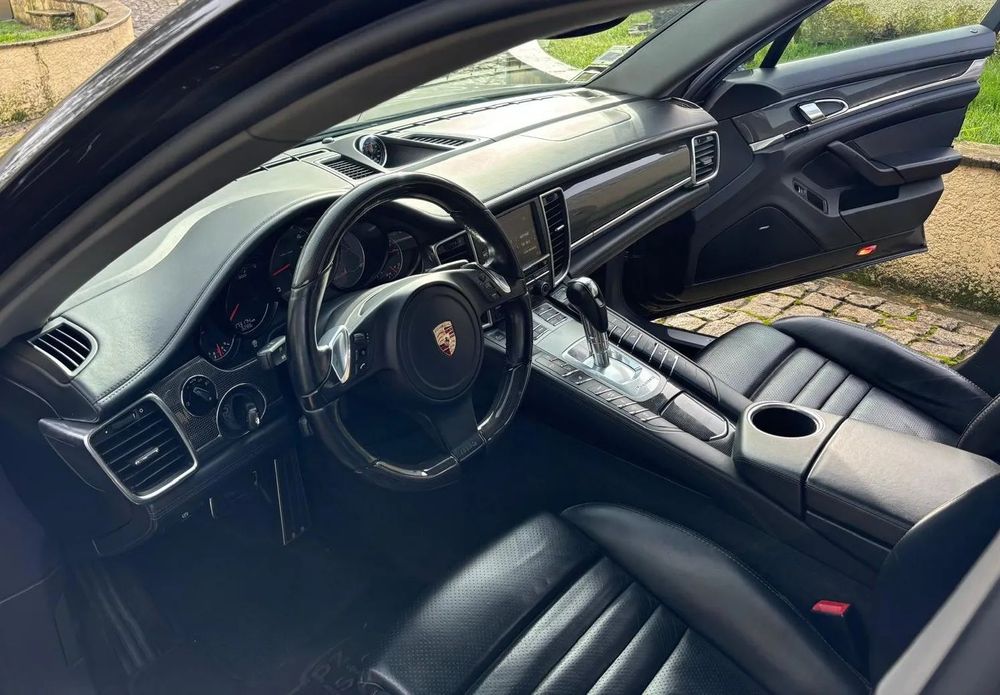 Porsche Panamera Platinum Edition
