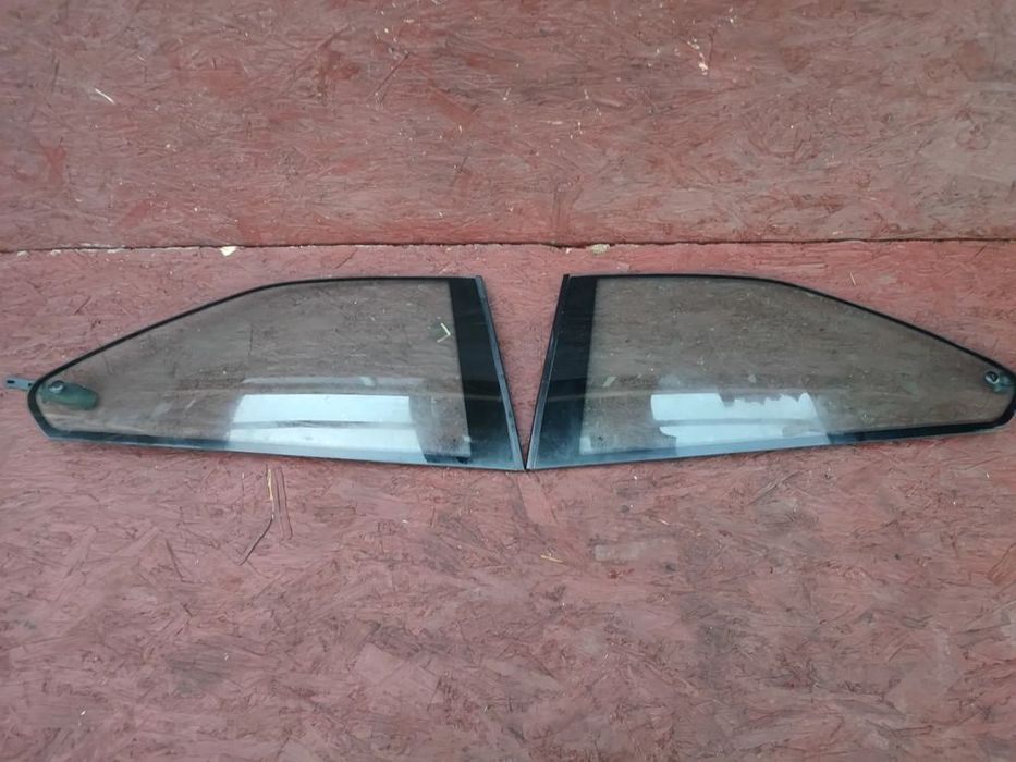 bmw e36 coupe oryginalne szyby tył boczne lewa / prawa uchylna o nr.