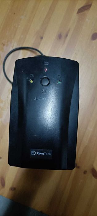 Selling UPS: Phasak Basic 600 VA and SMART UPS EUROTECH64283863057665121