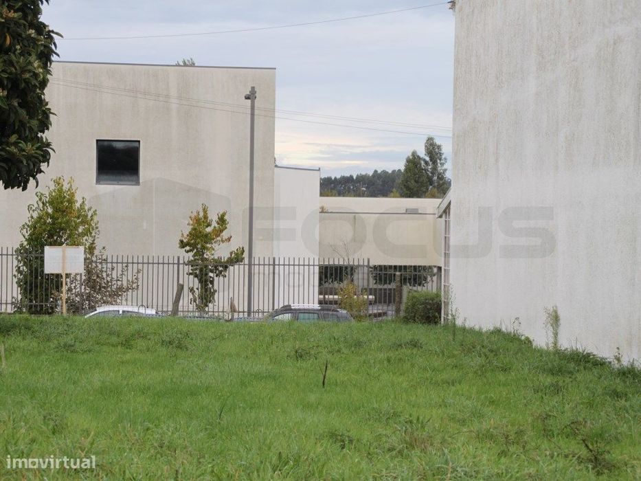 Terreno para venda junto á Escola Secundaria de Estarreja