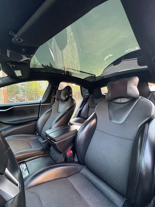Терміново! Продам Tesla Model S з Європи!