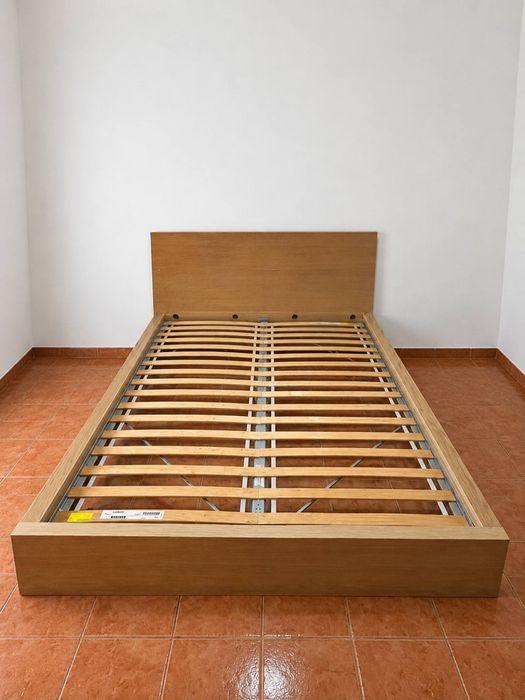 Cama IKEA MALM + estrado LURØY — 160x200 cm