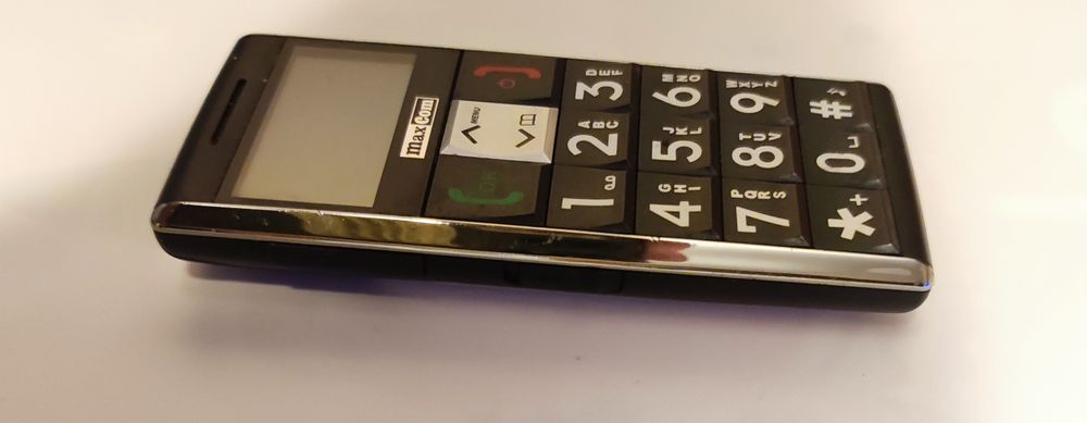 Telefon Maxcom MM470BB dla starszej osoby w dobrym stanie bez baterii