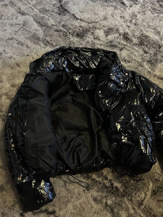 Жіноча куртка чорна глянцева зимна тепла пуховик пуфер